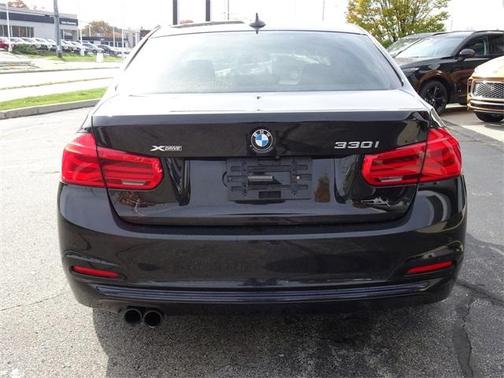 2017 BMW 330 i xDrive