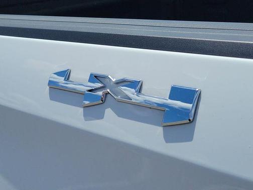 Summit White 2025 GMC Sierra 1500 Elevation