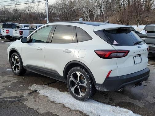 2025 Ford Escape ST-Line Select