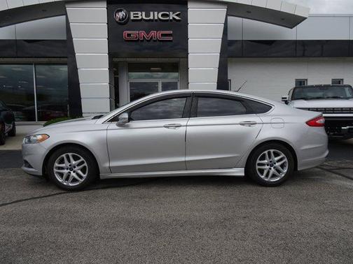 2014 Ford Fusion SE