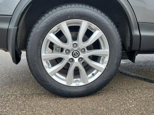 2022 Nissan Rogue Sport S