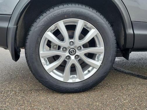 2022 Nissan Rogue Sport S