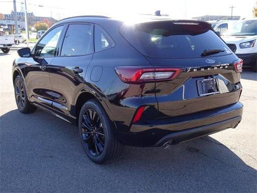 2026 Ford Escape ST-Line Elite