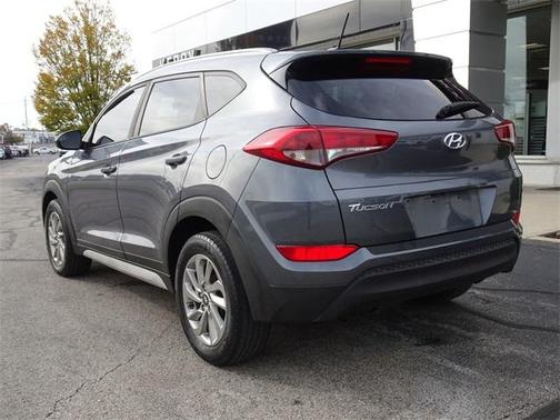 2017 Hyundai TUCSON SE