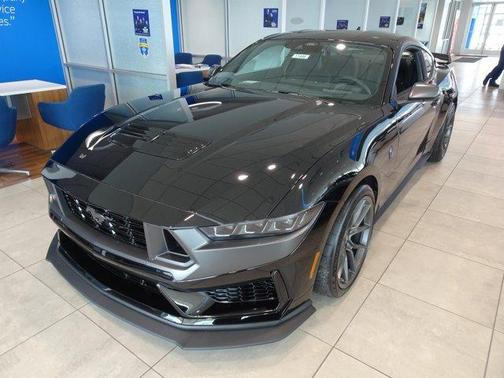 2025 Ford Mustang Dark Horse