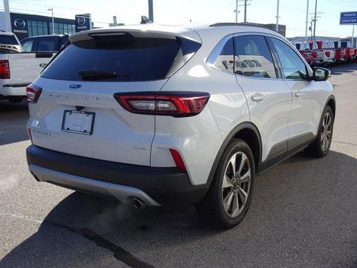 2025 Ford Escape Platinum