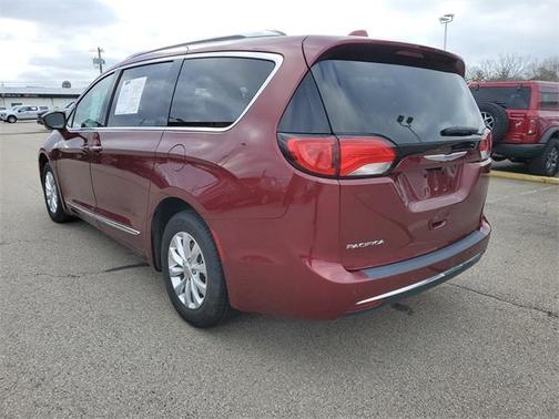 2018 Chrysler Pacifica Touring-L