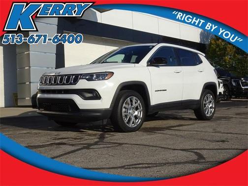 2023 Jeep Compass Latitude Lux