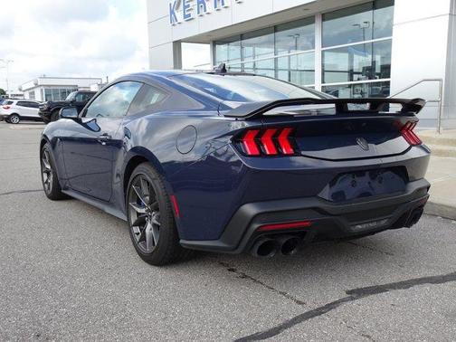 2024 Ford Mustang Dark Horse