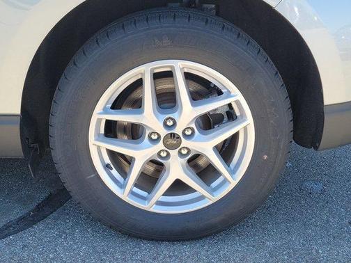 Silver Metallic 2023 Ford Edge SEL