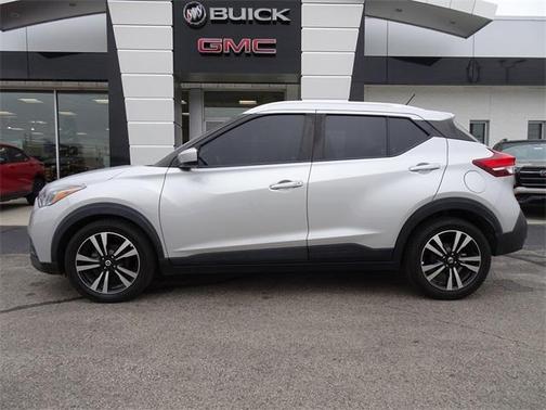 2020 Nissan Kicks SV