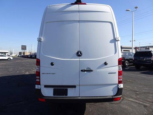 Photo 4 of 28 of 2018 Mercedes-Benz Sprinter 2500 170 WB