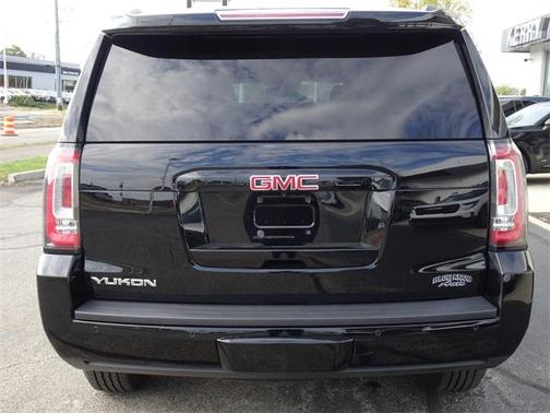 2017 GMC Yukon SLT