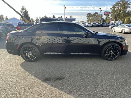 2019 Chrysler 300 Touring