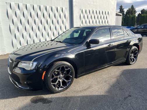 2019 Chrysler 300 Touring