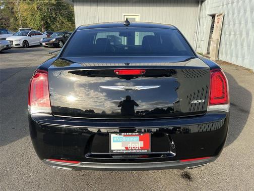 2019 Chrysler 300 Touring