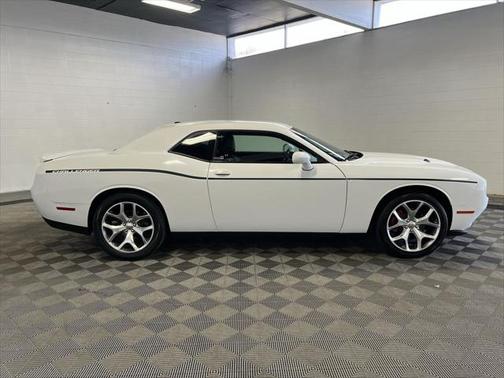 2015 Dodge Challenger SXT Plus