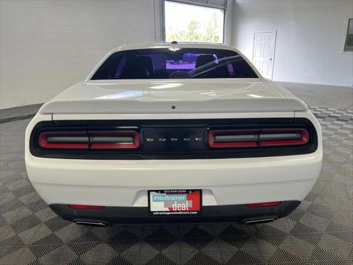 2015 Dodge Challenger SXT Plus