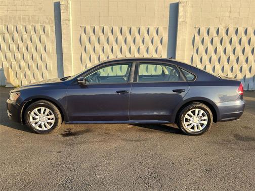 2014 Volkswagen Passat 1.8T S