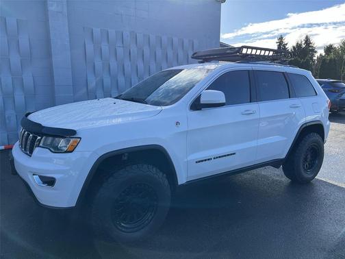 2020 Jeep Grand Cherokee Laredo