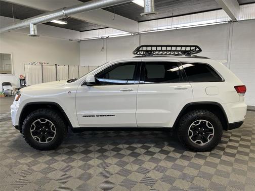 2020 Jeep Grand Cherokee Laredo
