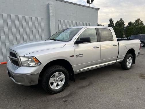 2017 RAM 1500 SLT