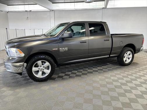 2019 RAM 1500 SLT