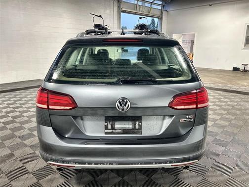 2018 Volkswagen Golf Alltrack TSI S