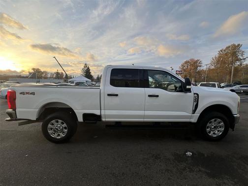 2023 Ford F-350 XLT