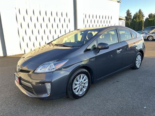 2015 Toyota Prius Plug-in Base