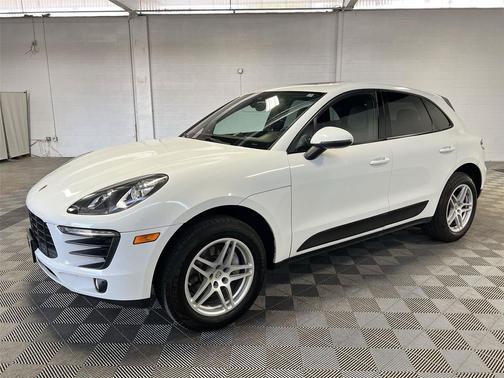 2018 Porsche Macan BASE