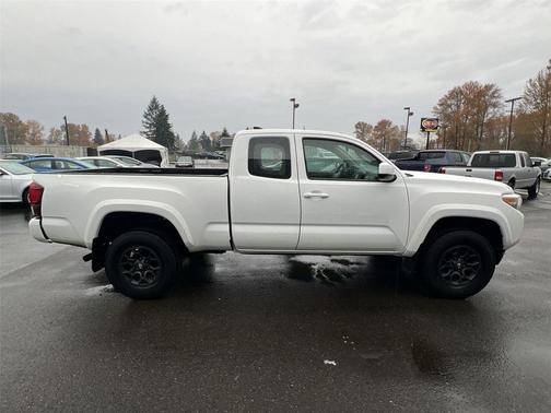 2018 Toyota Tacoma SR