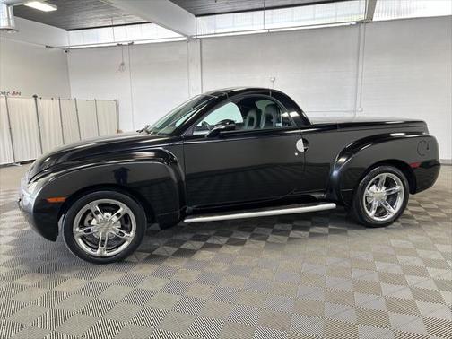 2004 Chevrolet SSR LS