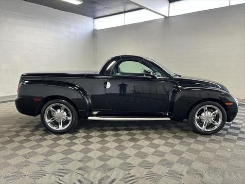 2004 Chevrolet SSR LS