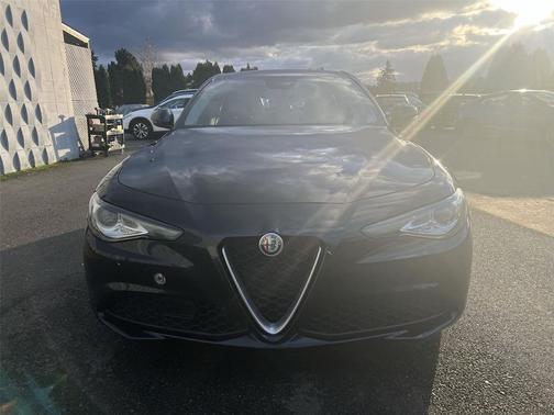 2017 Alfa Romeo Giulia Base