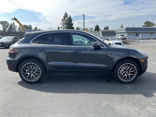 2018 Porsche Macan S