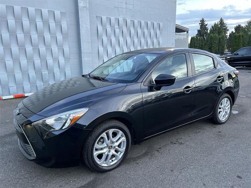 2017 Toyota Yaris iA Base