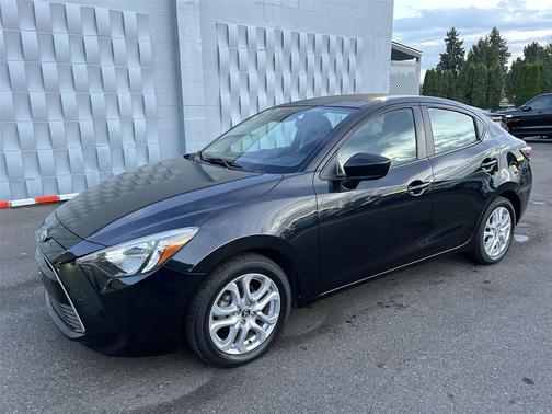 2017 Toyota Yaris iA Base