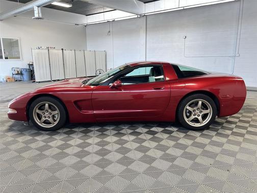 2004 Chevrolet Corvette Base