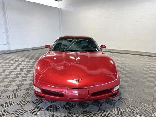2004 Chevrolet Corvette Base