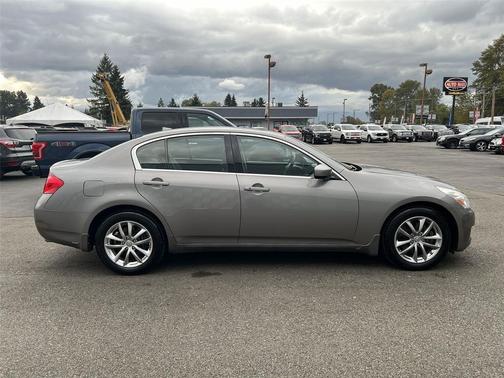 2009 INFINITI G37x Base