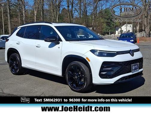 Opal White Pearl Effect 2025 Volkswagen Tiguan 2.0T SE R-Line Black