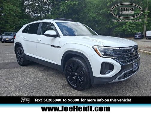 2025 Volkswagen Atlas Cross Sport 2.0T SE w/ Technology