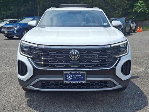 2025 Volkswagen Atlas Cross Sport 2.0T SE w/ Technology