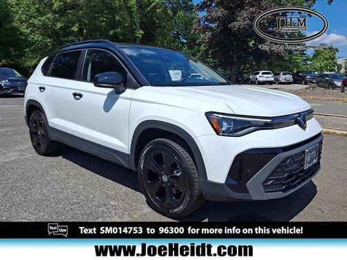 2025 Volkswagen Taos 1.5T SE Black