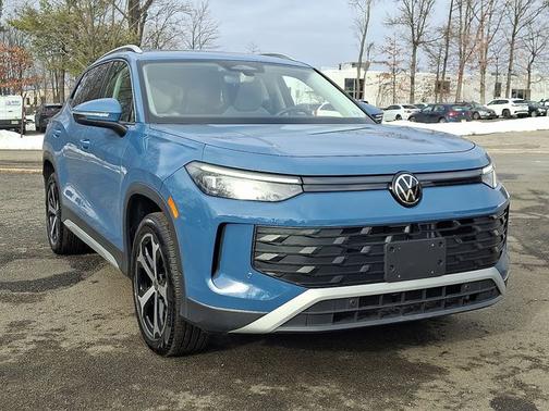 2025 Volkswagen Tiguan 2.0T SE