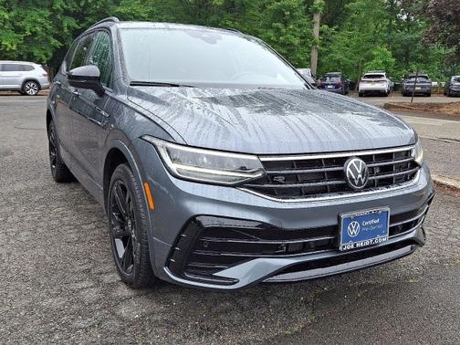 2024 Volkswagen Tiguan 2.0T SE R-Line Black