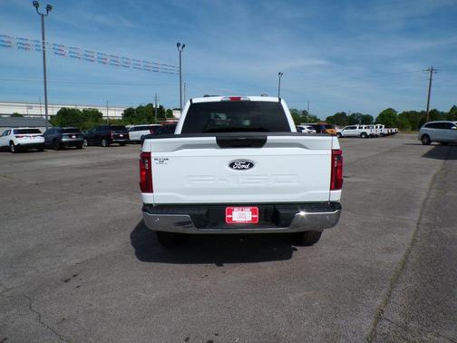Oxford White 2026 Ford F-150 XLT