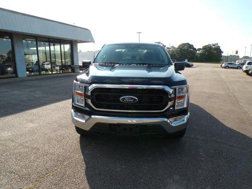 Antimatter Blue Metallic 2022 Ford F-150 XLT
