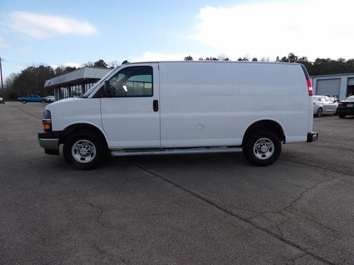 2024 Chevrolet Express 2500 RWD 2500 Regular Wheelbase WT